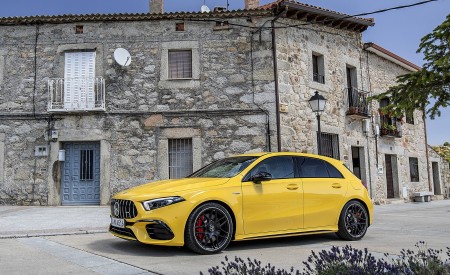 2020 Mercedes-AMG A 45 S 4MATIC+ (Color: Sun Yellow) Front Three-Quarter Wallpapers 450x275 (31)