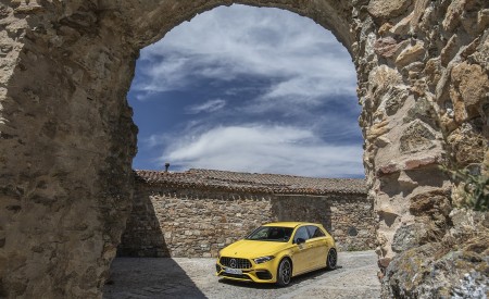 2020 Mercedes-AMG A 45 S 4MATIC+ (Color: Sun Yellow) Front Three-Quarter Wallpapers 450x275 (32)
