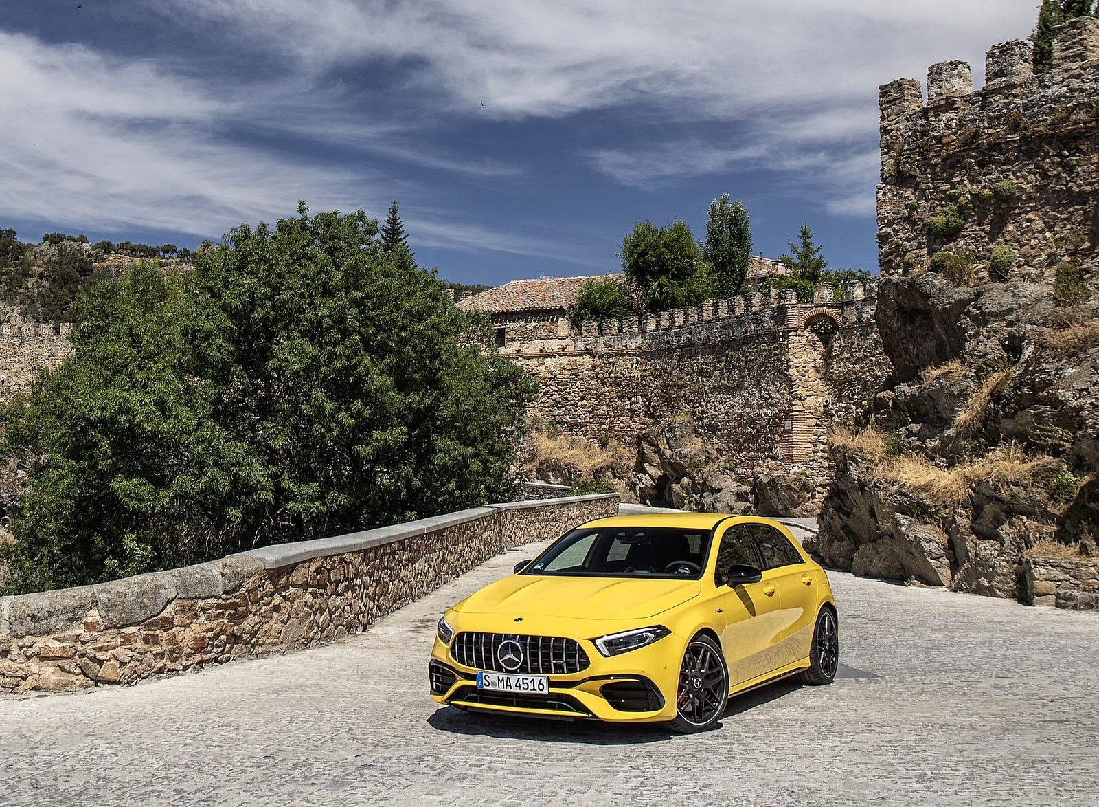 2020 Mercedes-AMG A 45 S 4MATIC+ (Color: Sun Yellow) Front Three-Quarter Wallpapers #33 of 88