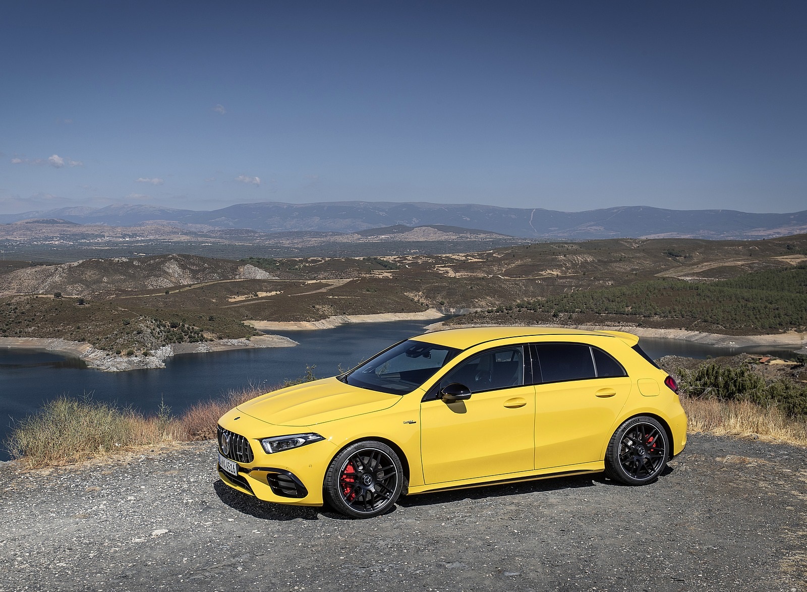 2020 Mercedes-AMG A 45 S 4MATIC+ (Color: Sun Yellow) Front Three-Quarter Wallpapers #34 of 88