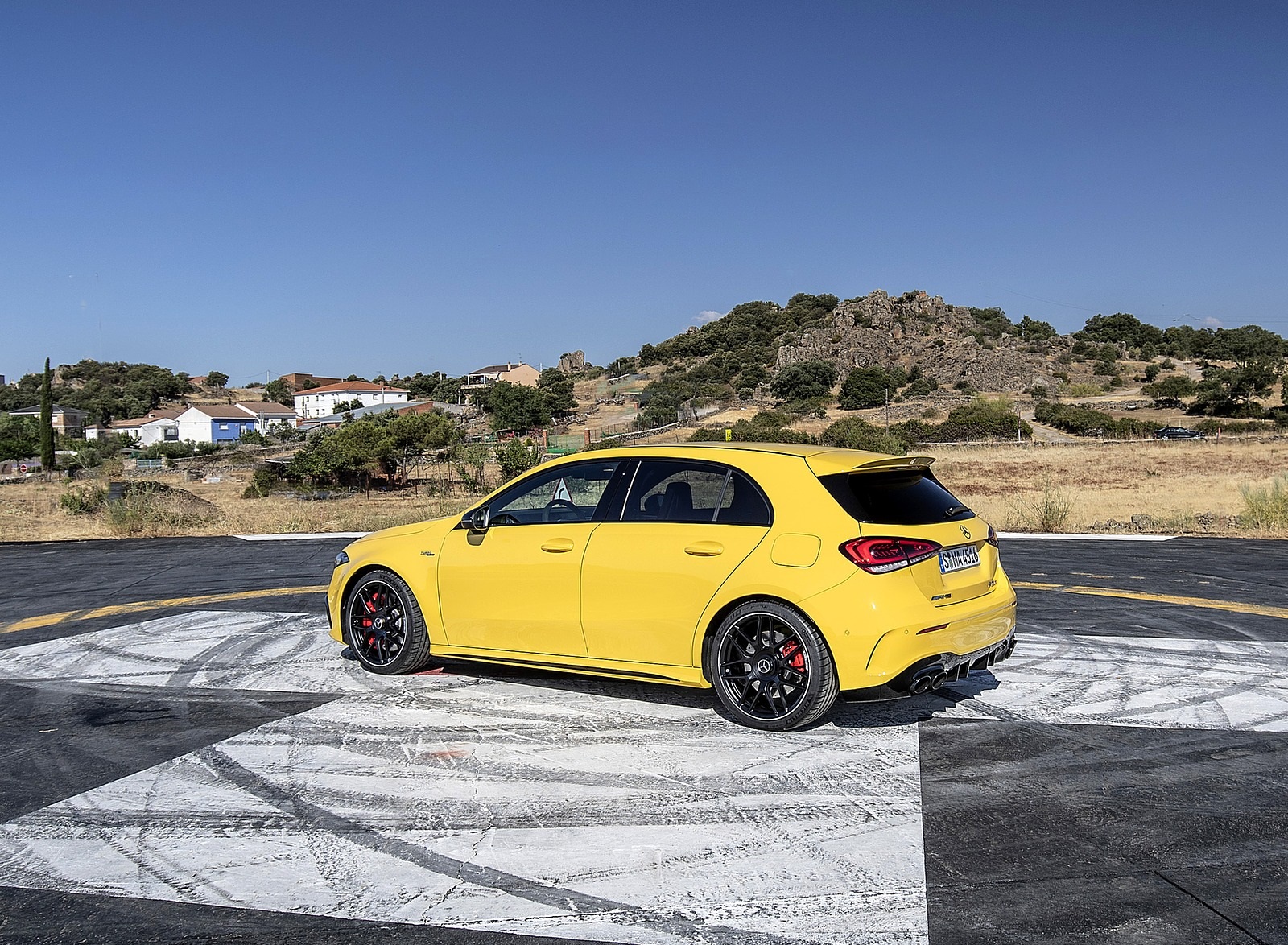 2020 Mercedes-AMG A 45 S 4MATIC+ (Color: Sun Yellow) Rear Three-Quarter Wallpapers #36 of 88