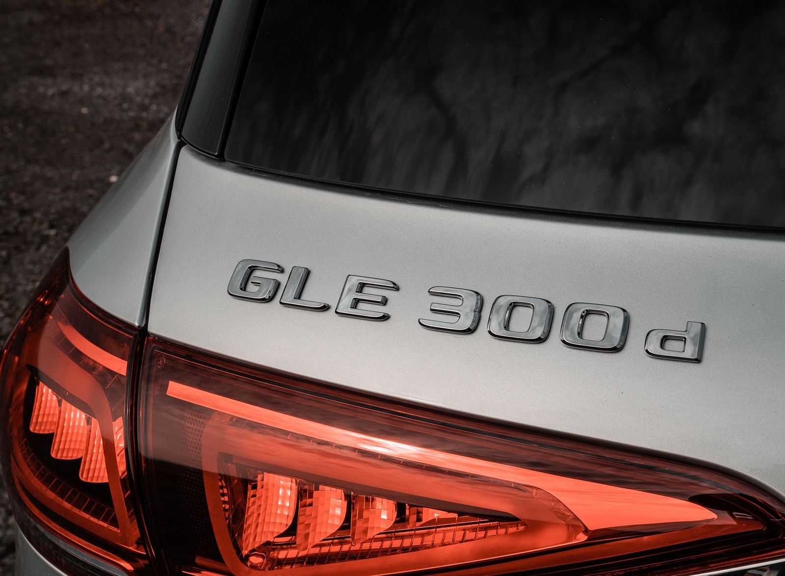 2020 Mercedes-Benz GLE 300d (UK-Spec) Badge Wallpapers #36 of 55