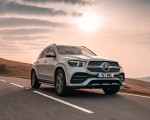 2020 Mercedes-Benz GLE 300d (UK-Spec) Front Three-Quarter Wallpapers 150x120