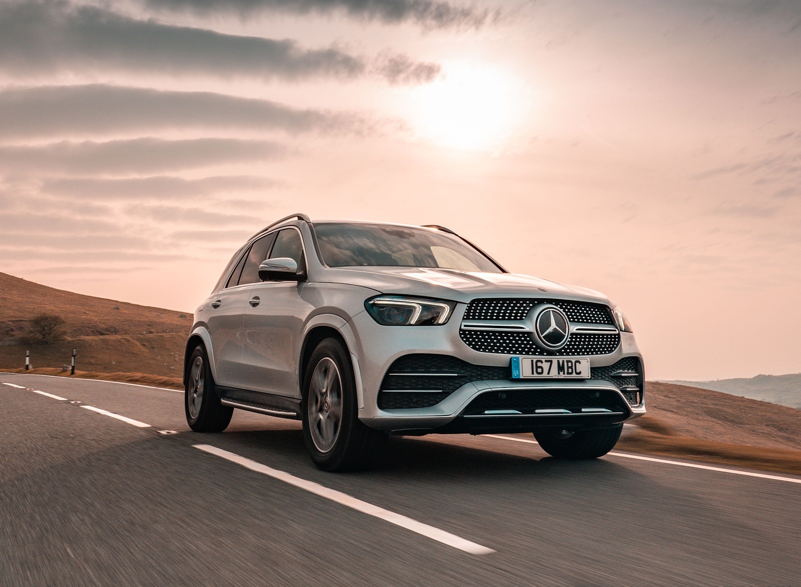 2020 Mercedes-Benz GLE 300d (UK-Spec) Front Three-Quarter Wallpapers #6 of 55