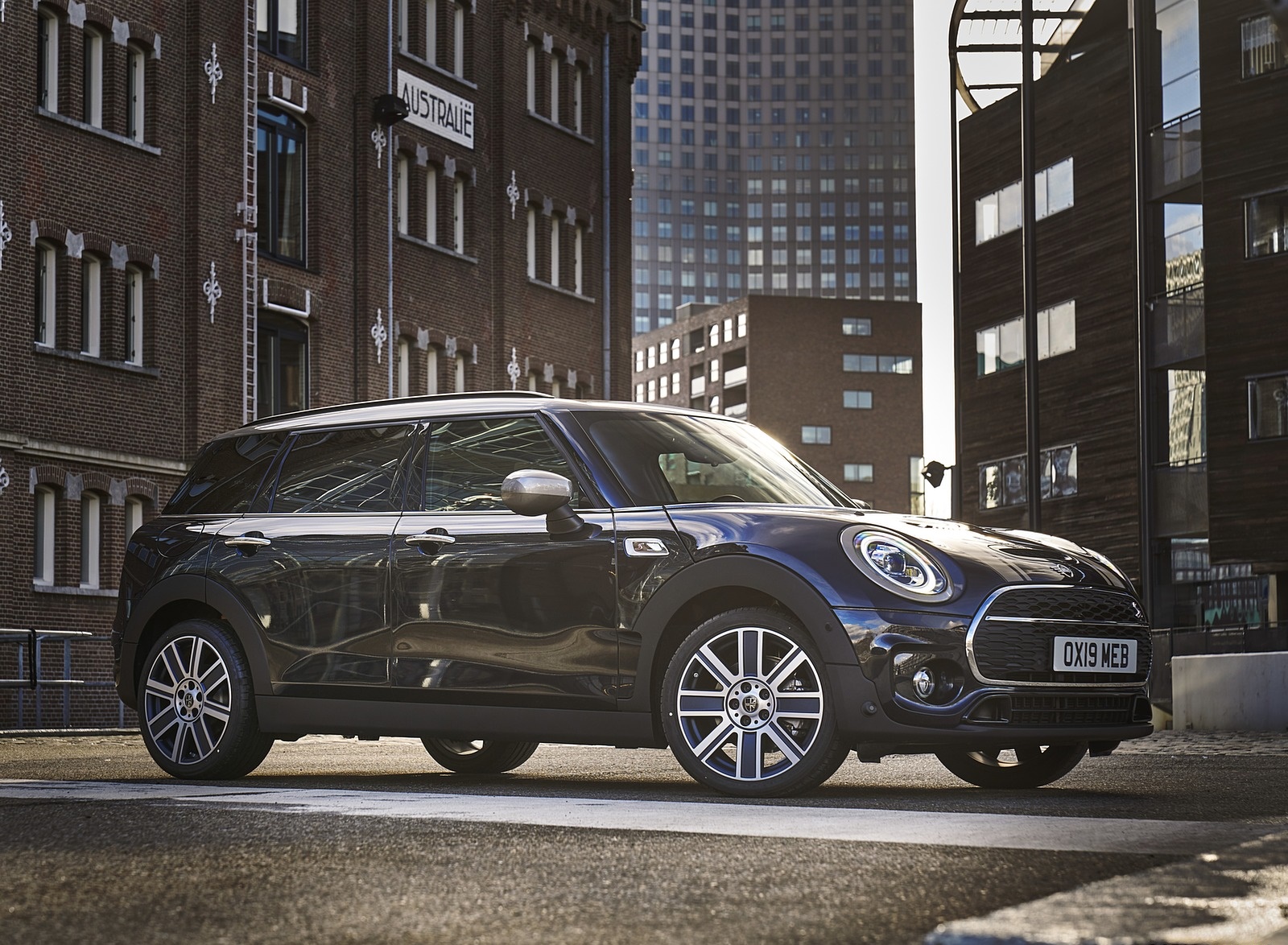 2020 Mini Clubman S Front Three-Quarter Wallpapers #42 of 114