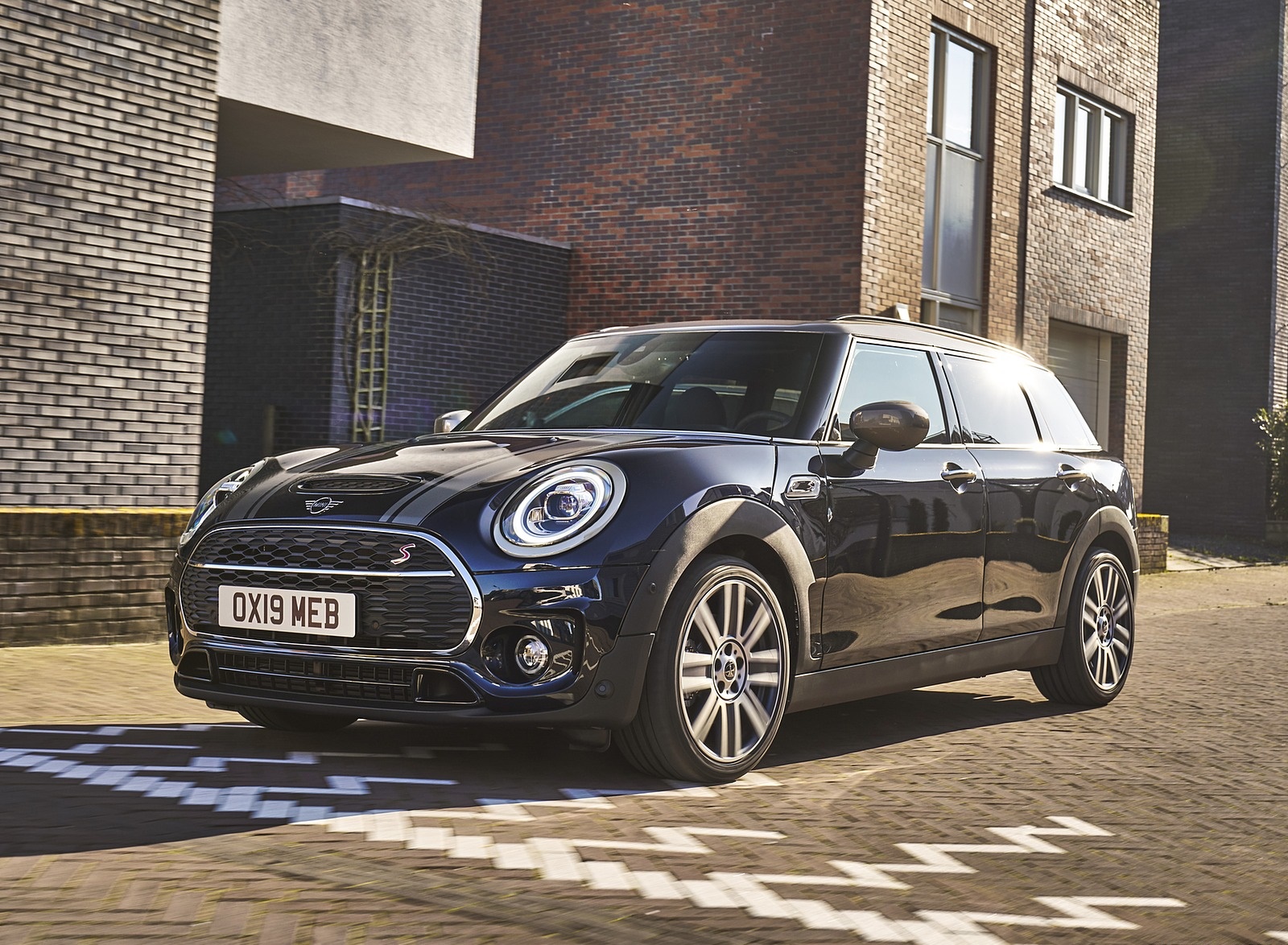 2020 Mini Clubman S Front Three-Quarter Wallpapers #47 of 114