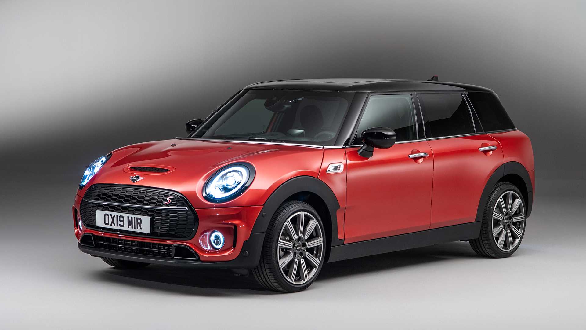 2020 Mini Clubman S Front Three-Quarter Wallpapers #81 of 114