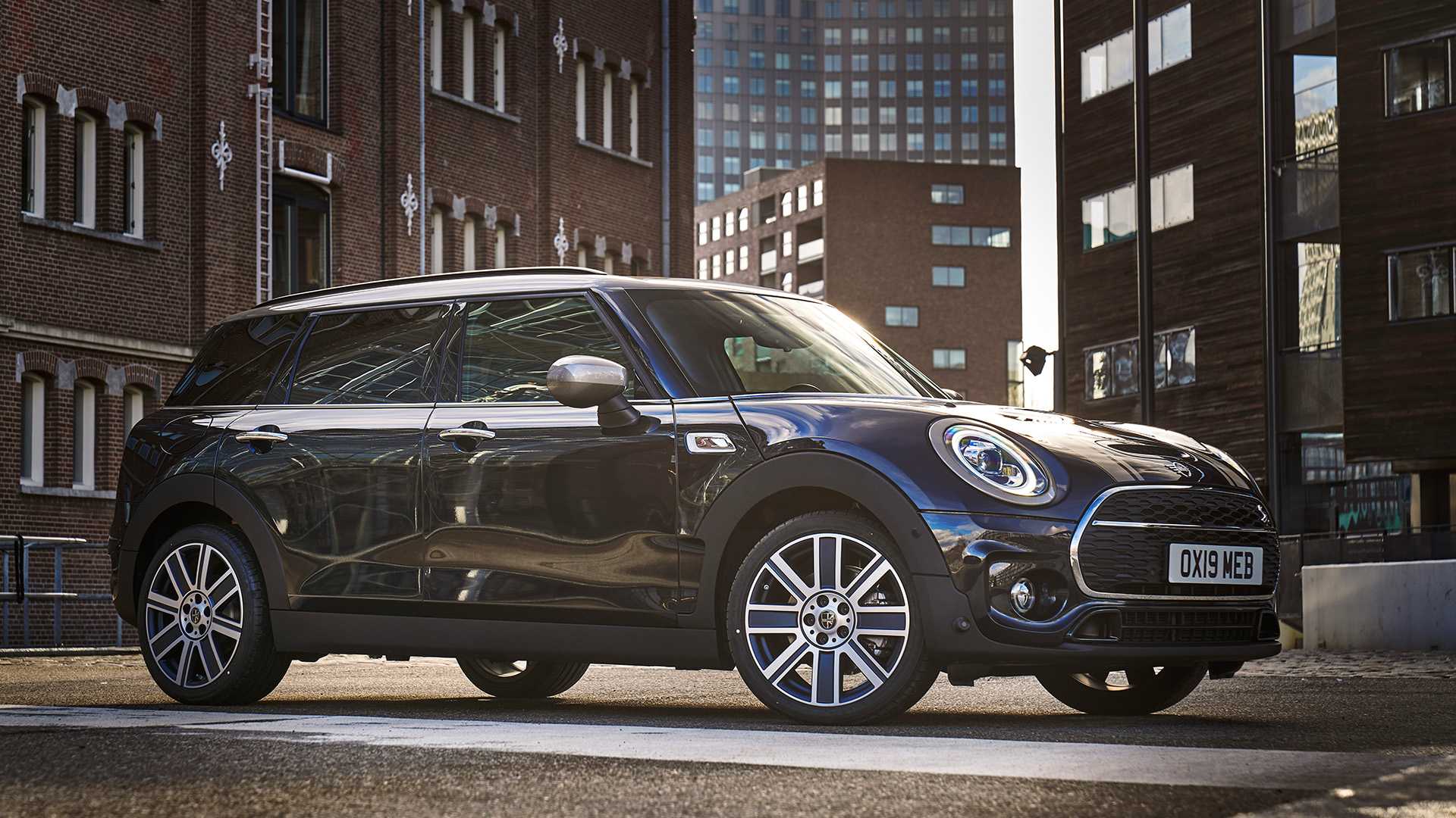 2020 Mini Clubman S Front Three-Quarter Wallpapers #67 of 114
