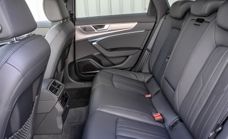 2020 Audi A6 allroad quattro (UK-Spec) Interior Rear Seats Wallpapers 450x275 (49)