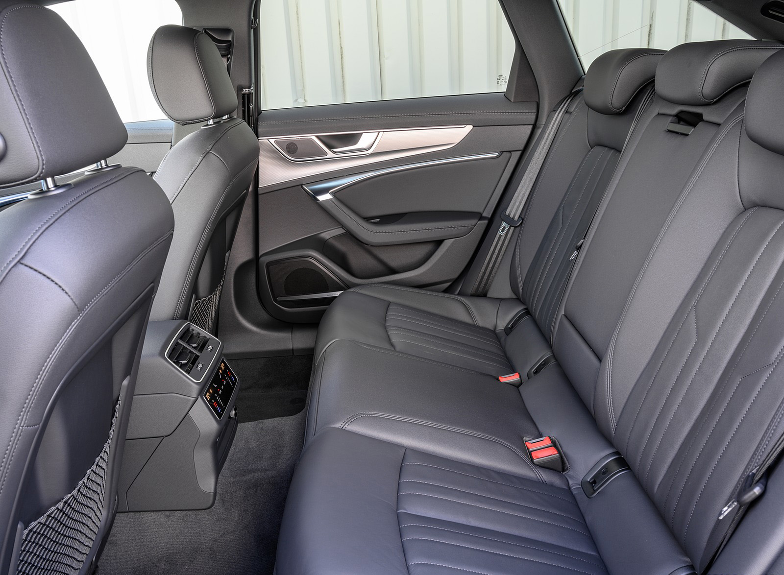2020 Audi A6 allroad quattro (UK-Spec) Interior Rear Seats Wallpapers #49 of 84