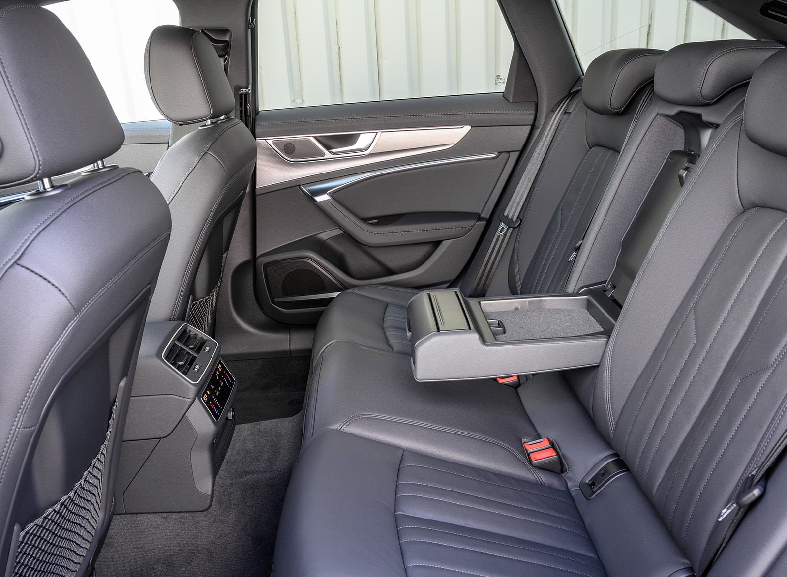 2020 Audi A6 allroad quattro (UK-Spec) Interior Rear Seats Wallpapers #50 of 84
