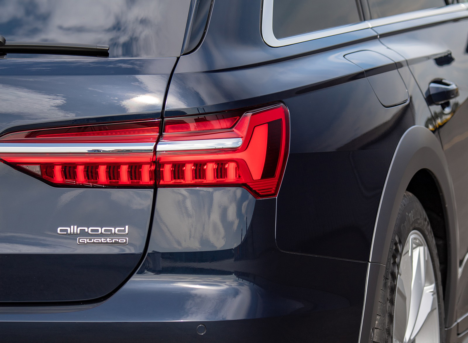 2020 Audi A6 allroad quattro (UK-Spec) Tail Light Wallpapers #33 of 84