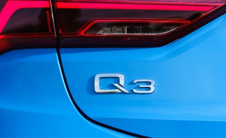 2020 Audi Q3 Sportback 45 TFSI quattro (UK-Spec) Badge Wallpapers 450x275 (71)