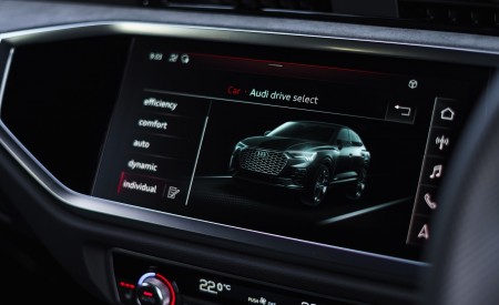 2020 Audi Q3 Sportback 45 TFSI quattro (UK-Spec) Central Console Wallpapers 450x275 (91)