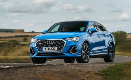 2020 Audi Q3 Sportback 45 TFSI quattro (UK-Spec) Front Three-Quarter Wallpapers 450x275 (12)