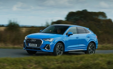 2020 Audi Q3 Sportback 45 TFSI quattro (UK-Spec) Front Three-Quarter Wallpapers 450x275 (36)