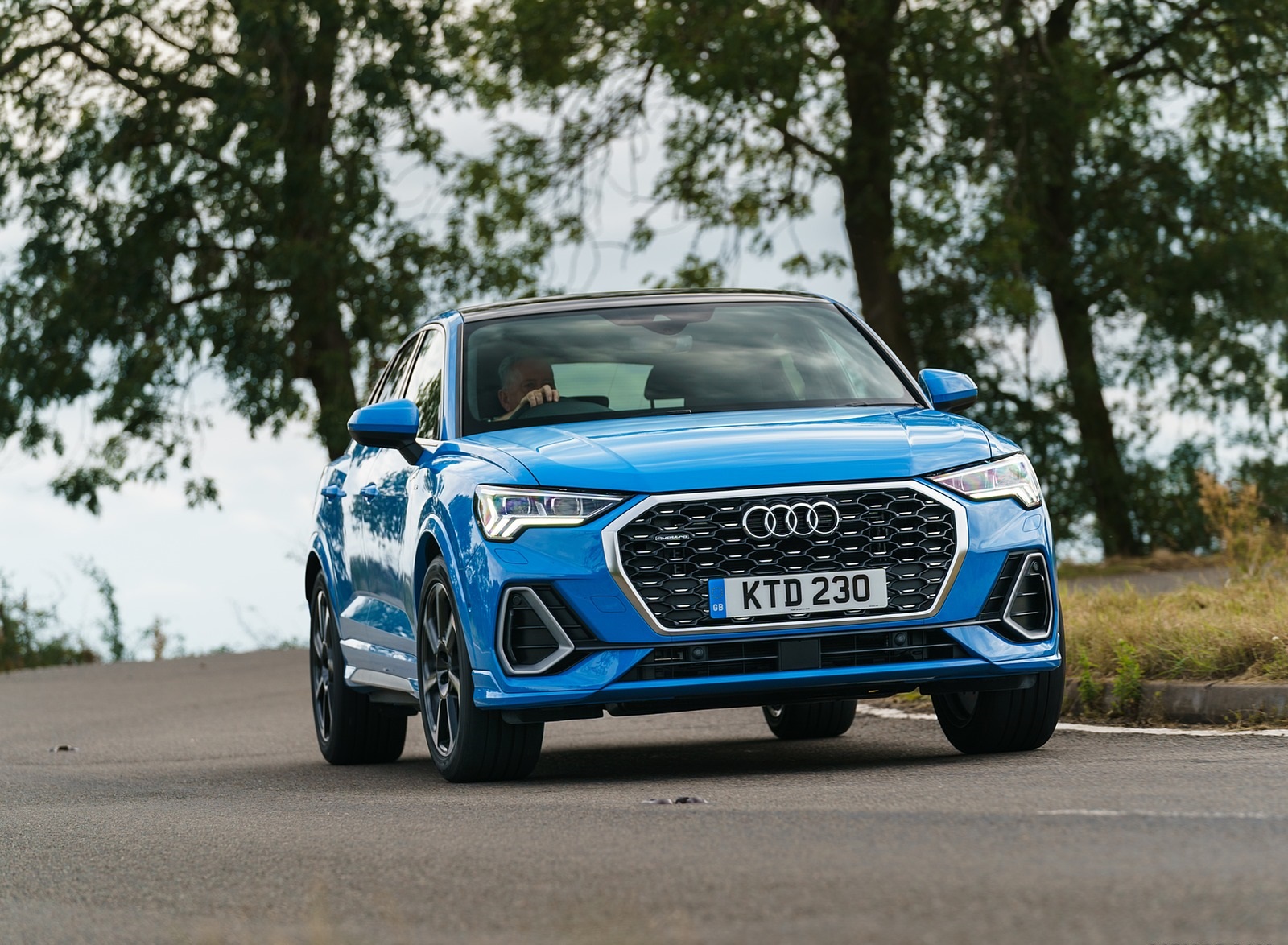 2020 Audi Q3 Sportback 45 TFSI quattro (UK-Spec) Front Three-Quarter Wallpapers #24 of 285