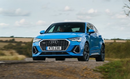 2020 Audi Q3 Sportback 45 TFSI quattro (UK-Spec) Front Three-Quarter Wallpapers 450x275 (25)