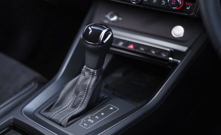 2020 Audi Q3 Sportback 45 TFSI quattro (UK-Spec) Interior Detail Wallpapers 450x275 (96)