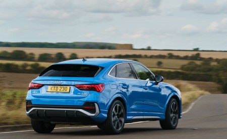 2020 Audi Q3 Sportback 45 TFSI quattro (UK-Spec) Rear Three-Quarter Wallpapers 450x275 (16)