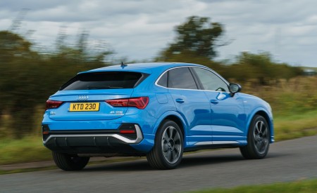 2020 Audi Q3 Sportback 45 TFSI quattro (UK-Spec) Rear Three-Quarter Wallpapers 450x275 (41)