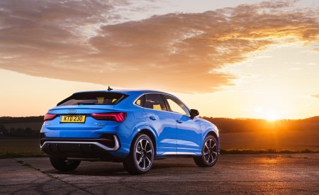 2020 Audi Q3 Sportback 45 TFSI quattro (UK-Spec) Rear Three-Quarter Wallpapers 450x275 (51)