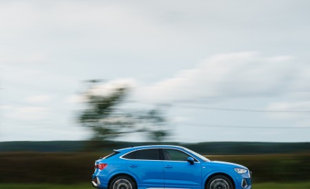 2020 Audi Q3 Sportback 45 TFSI quattro (UK-Spec) Side Wallpapers 450x275 (45)