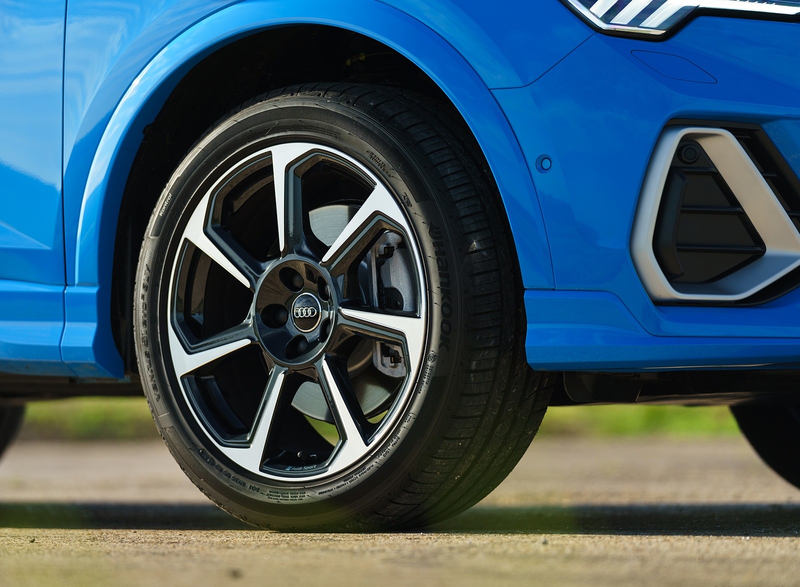 2020 Audi Q3 Sportback 45 TFSI quattro (UK-Spec) Wheel Wallpapers #58 of 285
