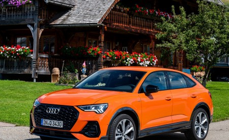 2020 Audi Q3 Sportback (Color: Pulse Orange) Front Three-Quarter Wallpapers 450x275 (222)