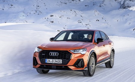 2020 Audi Q3 Sportback (Color: Pulse Orange) Front Three-Quarter Wallpapers 450x275 (200)