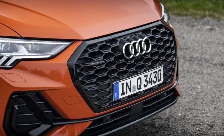 2020 Audi Q3 Sportback (Color: Pulse Orange) Grille Wallpapers 450x275 (231)