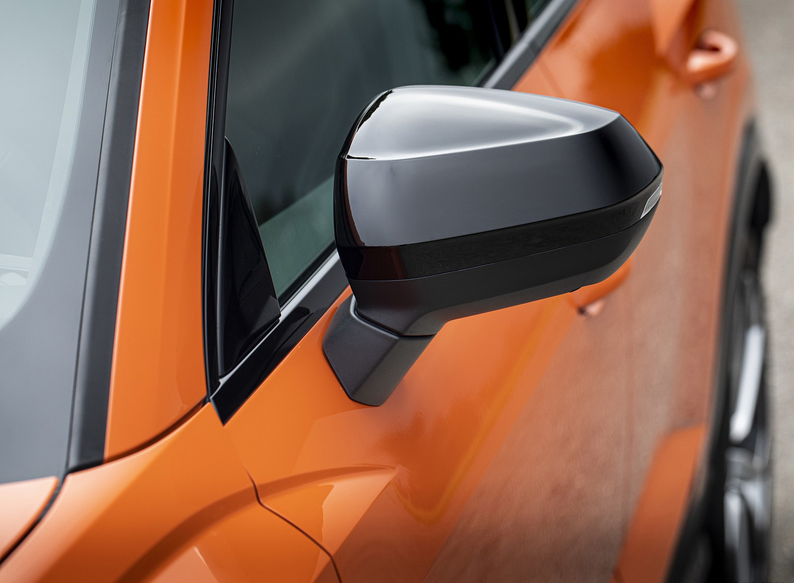 2020 Audi Q3 Sportback (Color: Pulse Orange) Mirror Wallpapers #232 of 285