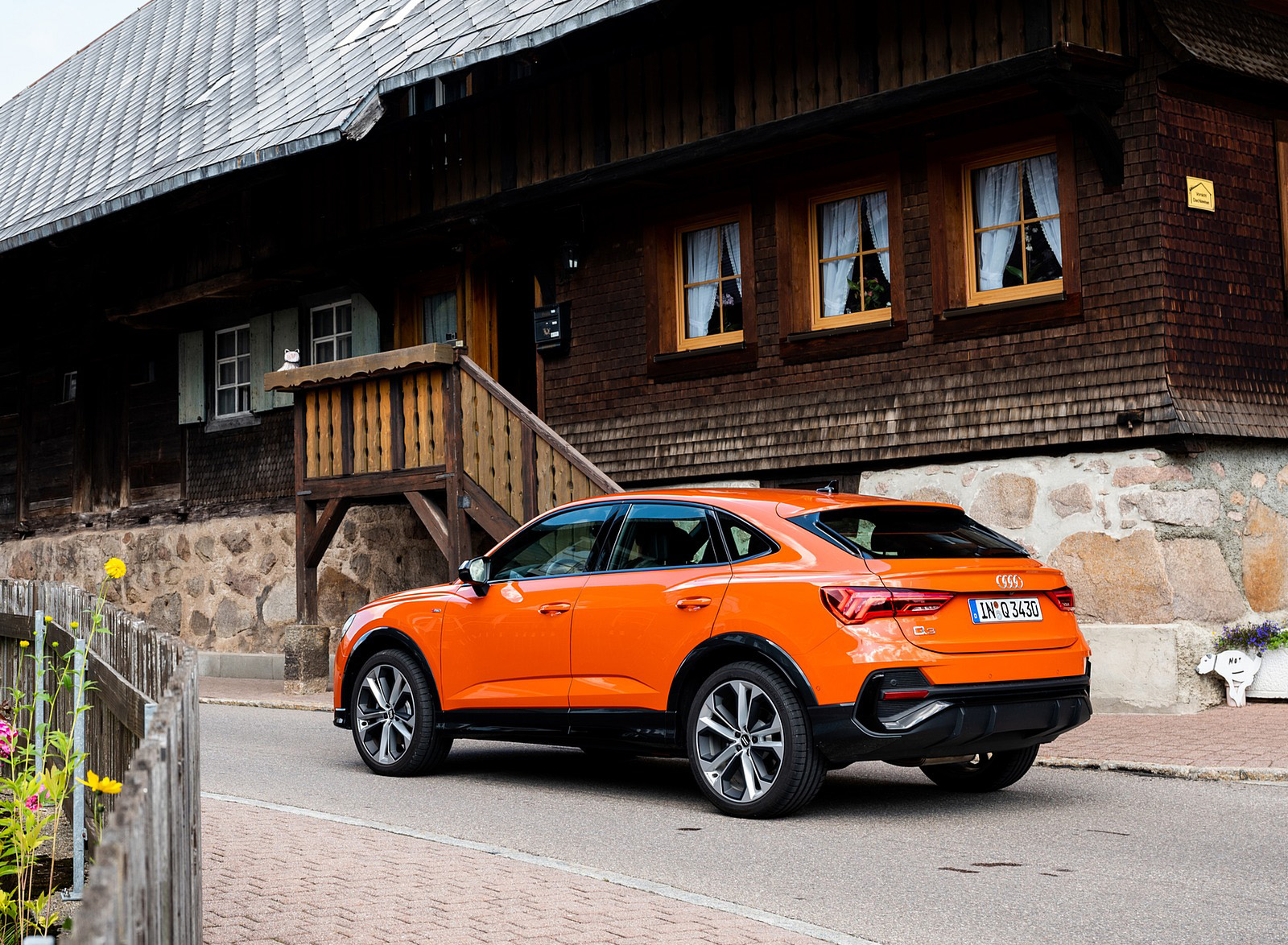2020 Audi Q3 Sportback (Color: Pulse Orange) Rear Three-Quarter Wallpapers #223 of 285