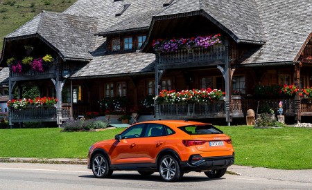 2020 Audi Q3 Sportback (Color: Pulse Orange) Rear Three-Quarter Wallpapers 450x275 (224)