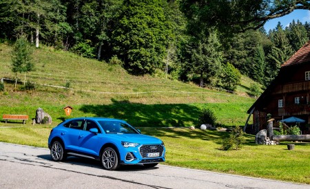 2020 Audi Q3 Sportback (Color: Turbo Blue) Front Three-Quarter Wallpapers 450x275 (190)