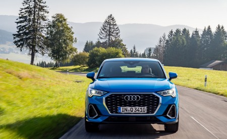 2020 Audi Q3 Sportback (Color: Turbo Blue) Front Wallpapers  450x275 (186)