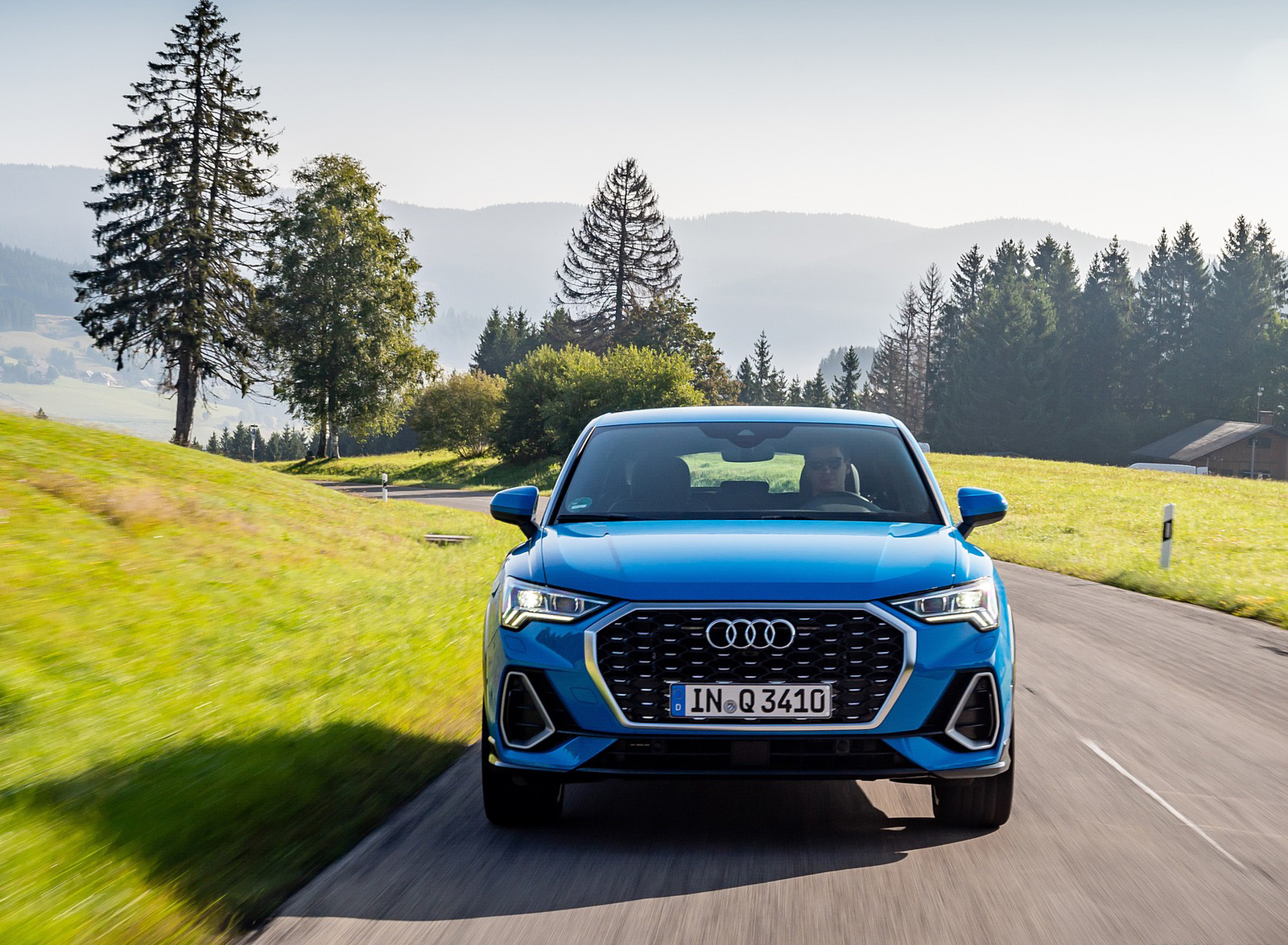 2020 Audi Q3 Sportback (Color: Turbo Blue) Front Wallpapers  #186 of 285