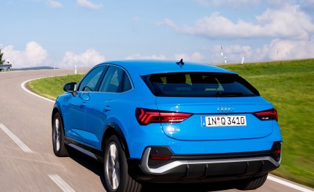 2020 Audi Q3 Sportback (Color: Turbo Blue) Rear Three-Quarter Wallpapers 450x275 (175)