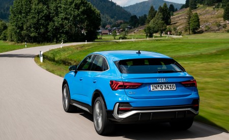 2020 Audi Q3 Sportback (Color: Turbo Blue) Rear Three-Quarter Wallpapers 450x275 (187)