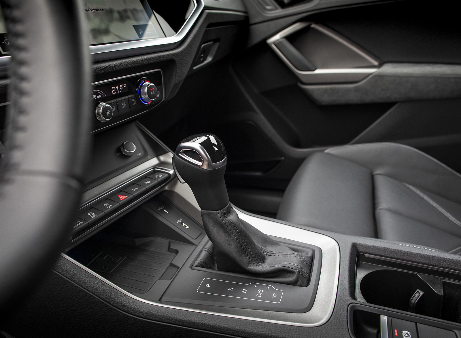 2020 Audi Q3 Sportback Interior Detail Wallpapers #237 of 285