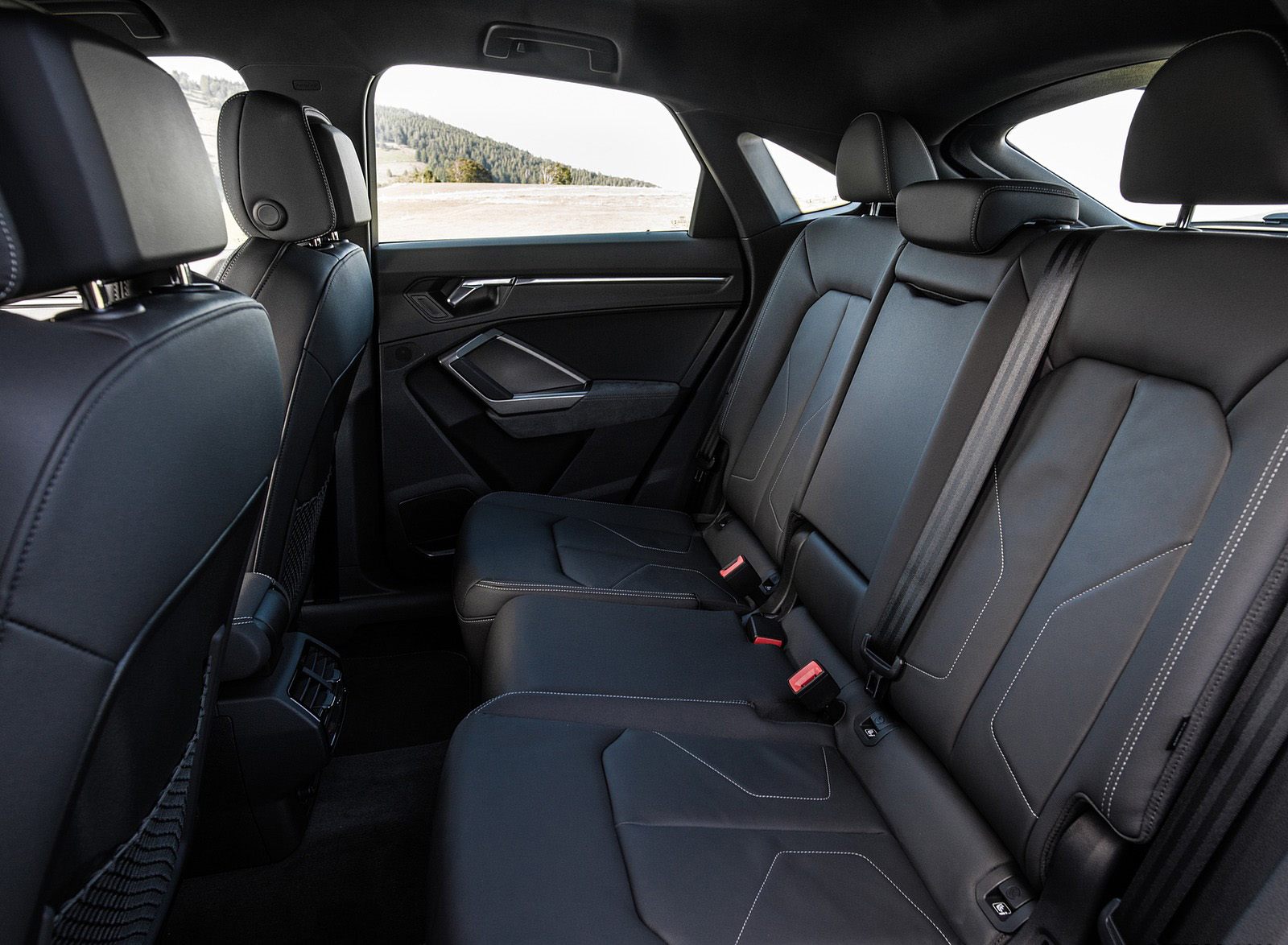 2020 Audi Q3 Sportback Interior Rear Seats Wallpapers #198 of 285