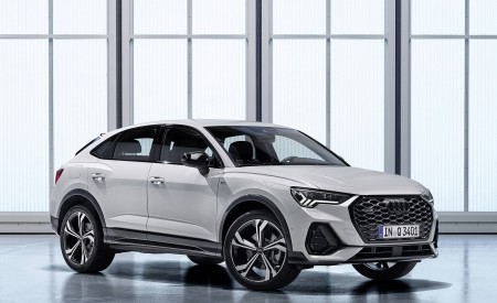 2020 Audi Q3 Sportback S line (Color: Dew Silver) Front Three-Quarter Wallpapers 450x275 (143)