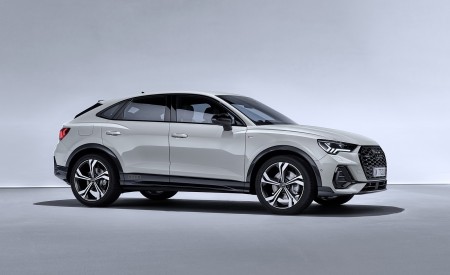 2020 Audi Q3 Sportback S line (Color: Dew Silver) Front Three-Quarter Wallpapers 450x275 (145)