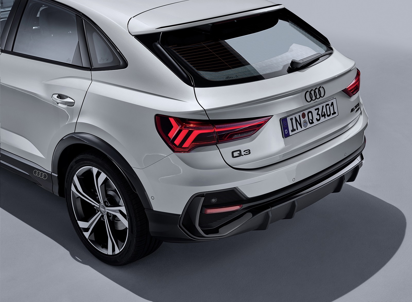 2020 Audi Q3 Sportback S line (Color: Dew Silver) Tail Light Wallpapers #155 of 285