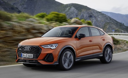 2020 Audi Q3 Sportback S line (Color: Pulse Orange) Front Three-Quarter Wallpapers 450x275 (113)