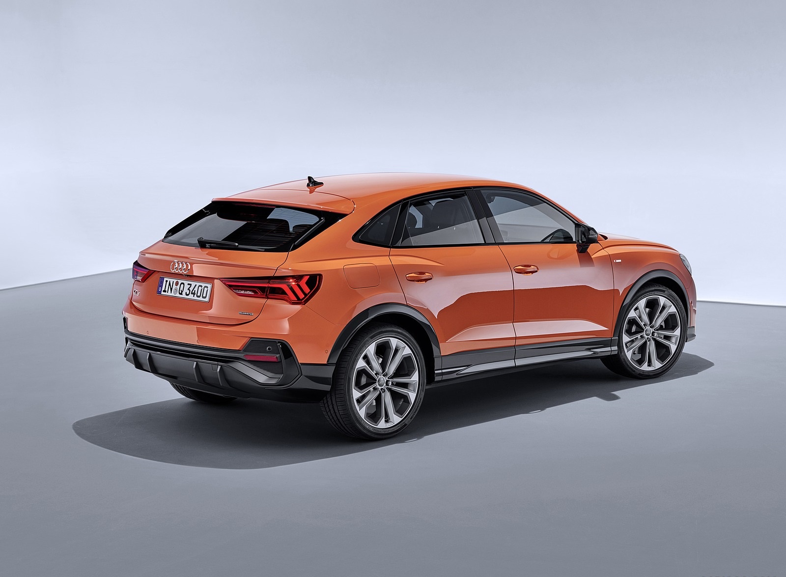 2020 Audi Q3 Sportback S line (Color: Pulse Orange) Rear Three-Quarter Wallpapers #123 of 285