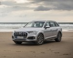 2020 Audi Q7 (Color: Florett Silver) Front Three-Quarter Wallpapers 150x120