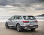 2020 Audi Q7 (Color: Florett Silver) Rear Three-Quarter Wallpapers 150x120 (99)