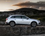 2020 Audi Q7 (Color: Florett Silver) Side Wallpapers 150x120 (97)