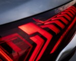 2020 Audi Q7 (Color: Florett Silver) Tail Light Wallpapers 150x120